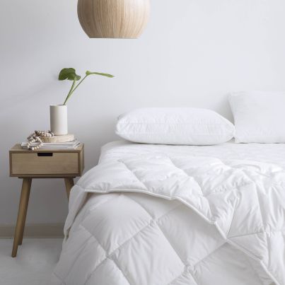 Олекотена завивка DILIOS Cotton Deluxe, 150/210 см, 150 г/м2, бяла