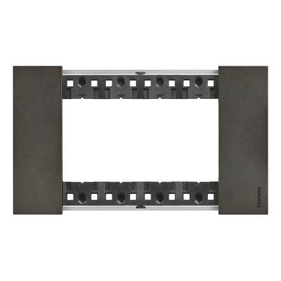 Рамка италиански стандарт LEGRAND Living Now, 4 модула, космос