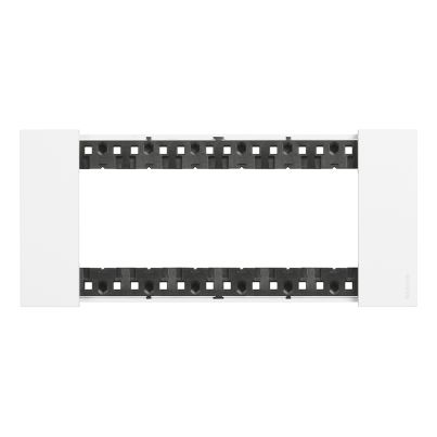 Рамка италиански стандарт LEGRAND Living Now, 6 модула, бяла 