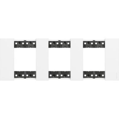 Рамка немски стандарт LEGRAND Living Now, 2х2х2 модула, бяла