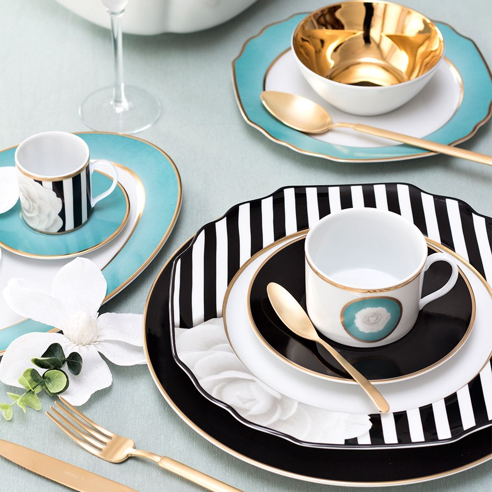 Flat plate Camellia Viena 27cm