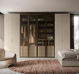 Видове гардероби: плъзгащи, вградени и свободностоящи – кой е подходящ за вас?
